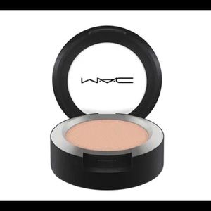 MAC Powder Kiss Eyeshadow: Best of Me